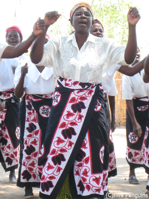 チュワ族の女性の踊り