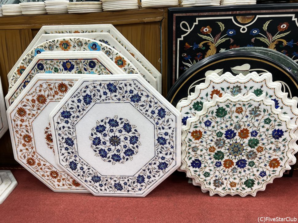 アグラ城 入口の城壁(アグラ)