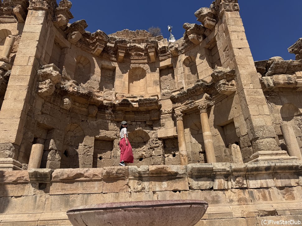 ジェラシュ遺跡 ニンファエウム ニンフの噴水<ジェラシュ>