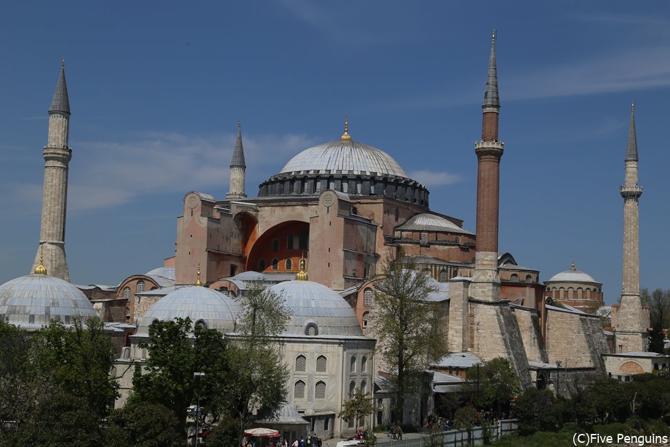 トルコ観光といえばアヤソフィア。ホテルから徒歩圏内!