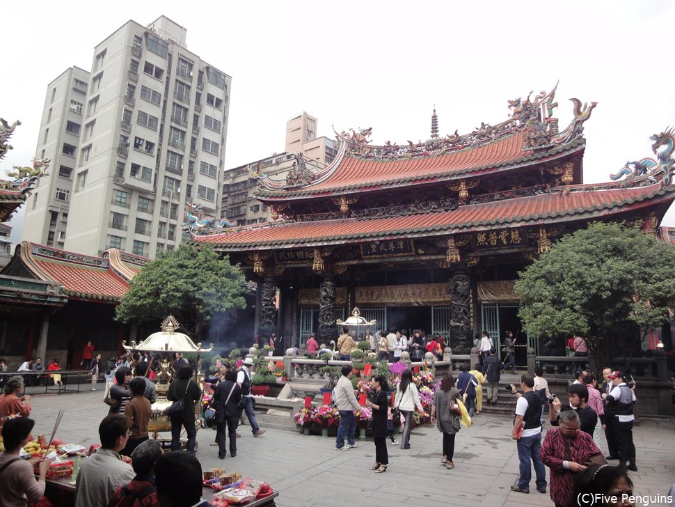 台北市内観光 龍山寺