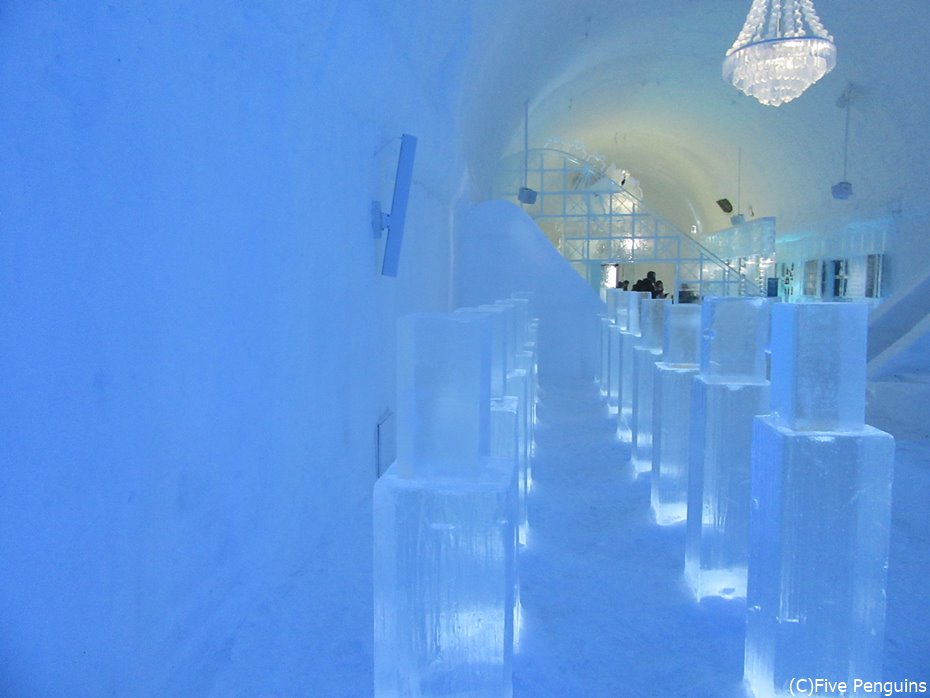 氷の宮殿？なスウェーデンのアイスホテル