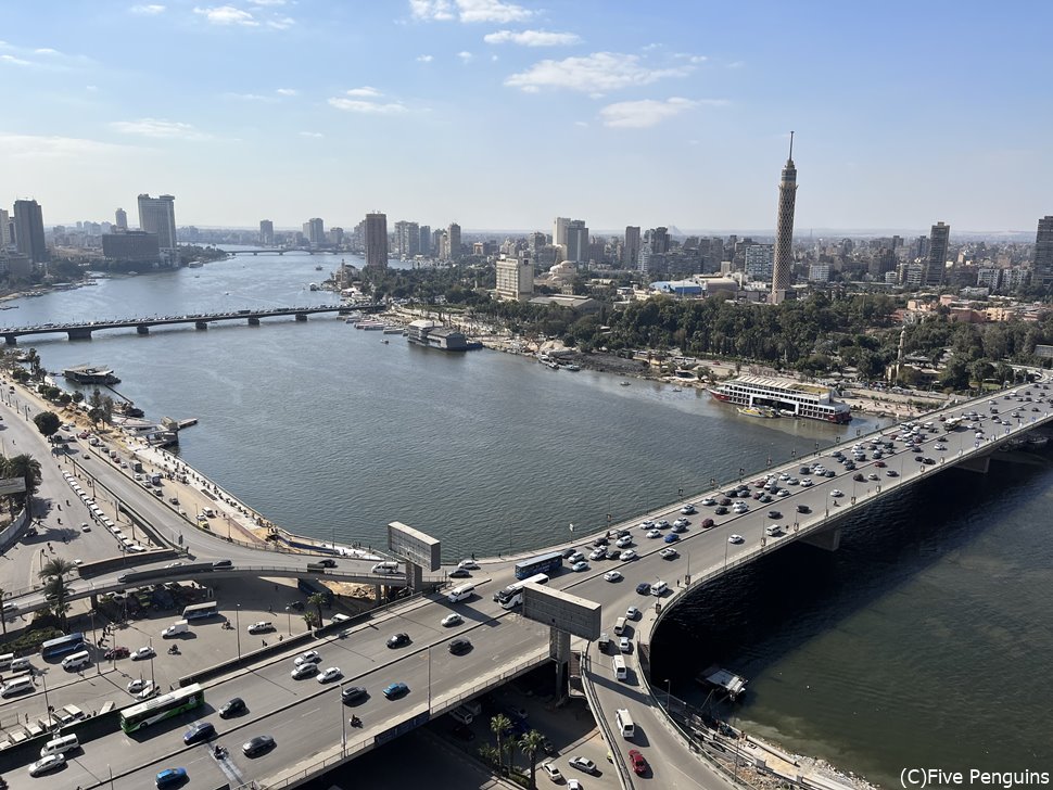 カイロ市内は交通量が多く、渋滞しがち