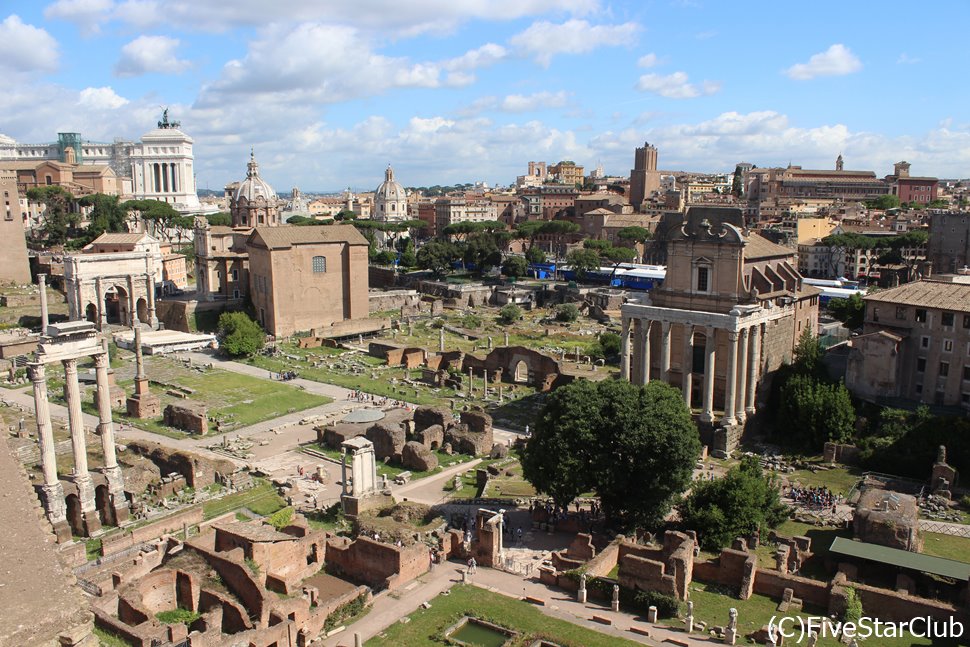 古代ローマの歴史が凝縮されたフォロ・ロマーノ