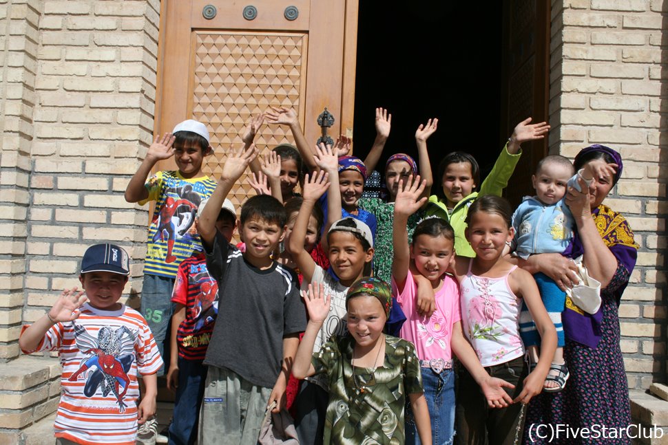 トルクメニスタンの子供たち