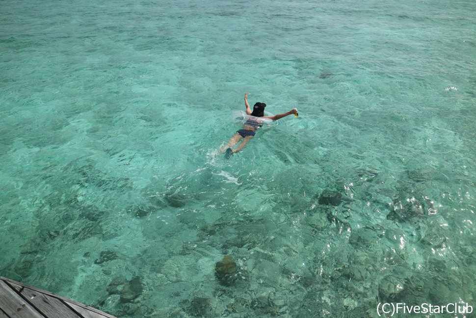 部屋から海へ！きれいな海を独り占め