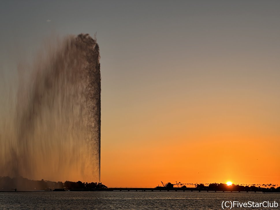 ファハド王の噴水はローカルの夕陽スポット