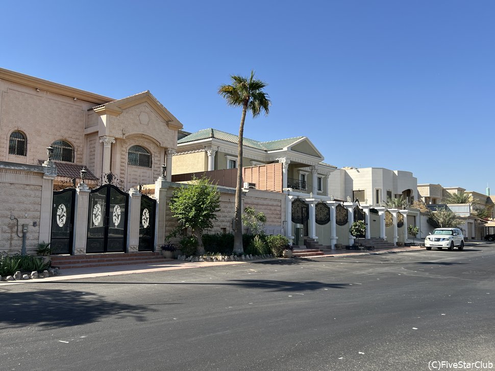 高級住宅街・豪邸が目立つ<ダンマン>