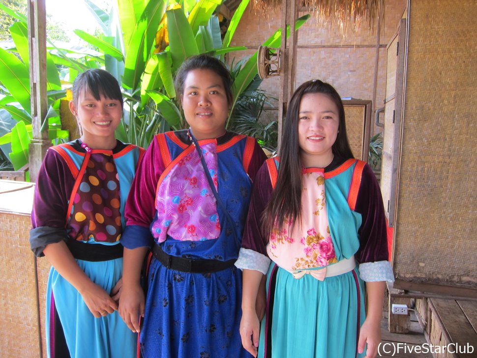 チェンマイにて、リス族の女性たち