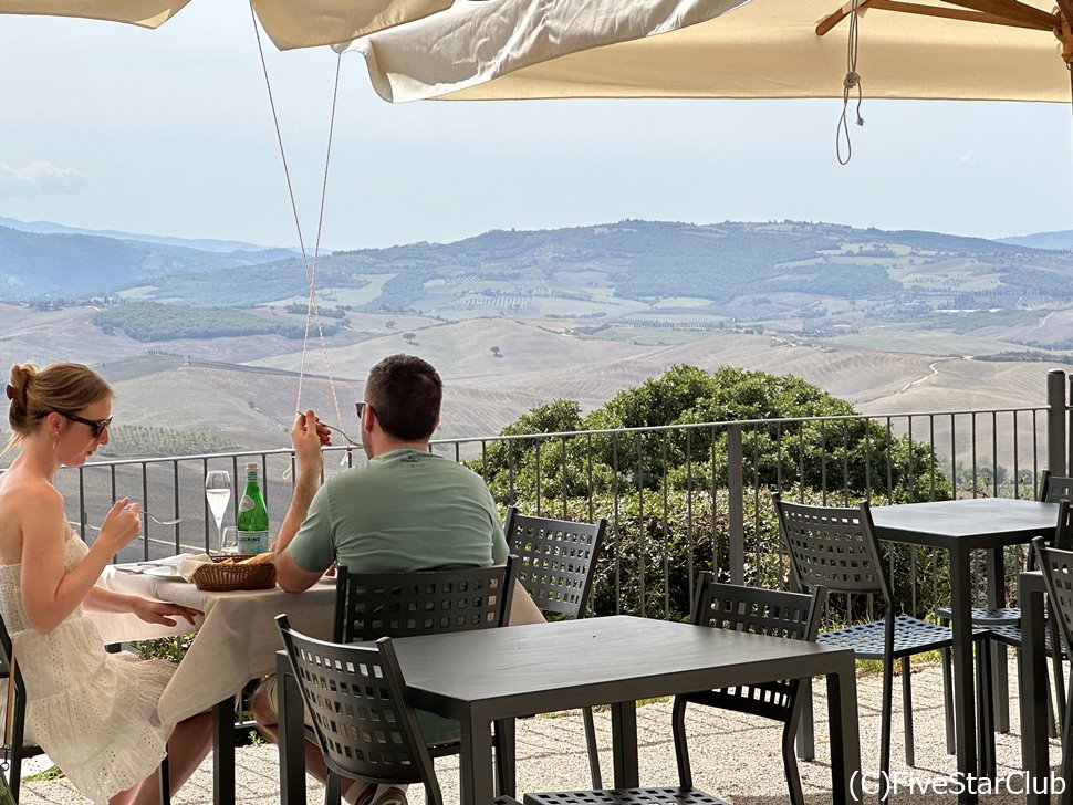 絶景のレストラン　la Terrazza della Val d'Orcia