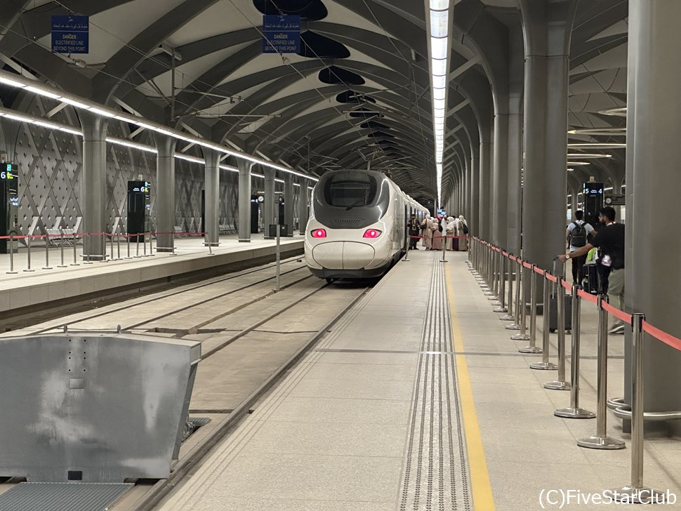 高速鉄道メディナ駅