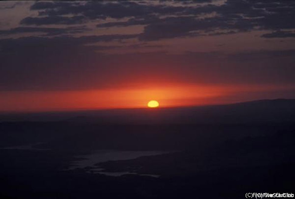 ネムルート山の日の出<ネムルート>