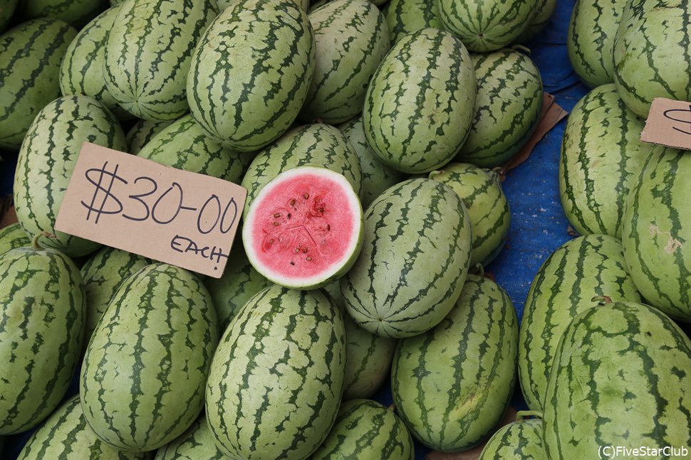 サンデーマーケットにて