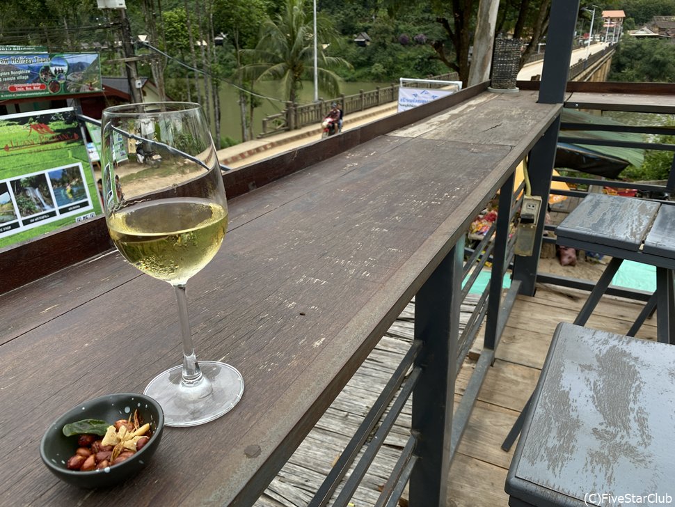 ノーンキヤウには外国人向けのカフェもある