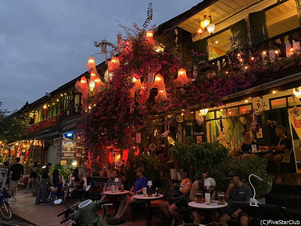 旧市街メインストリートの夜