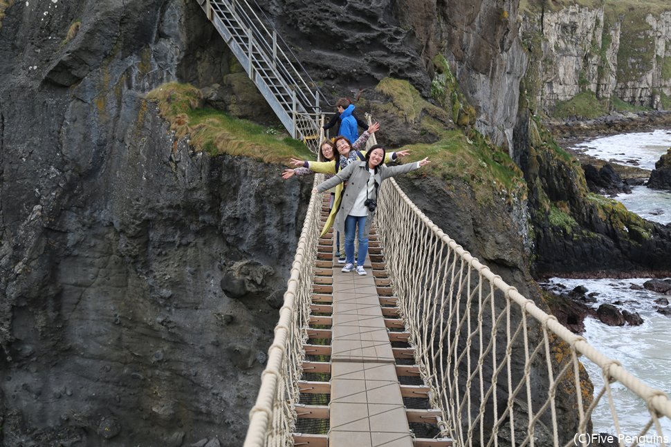 迫力満点のキャリック・ア・リード吊り橋(北アイルランド)