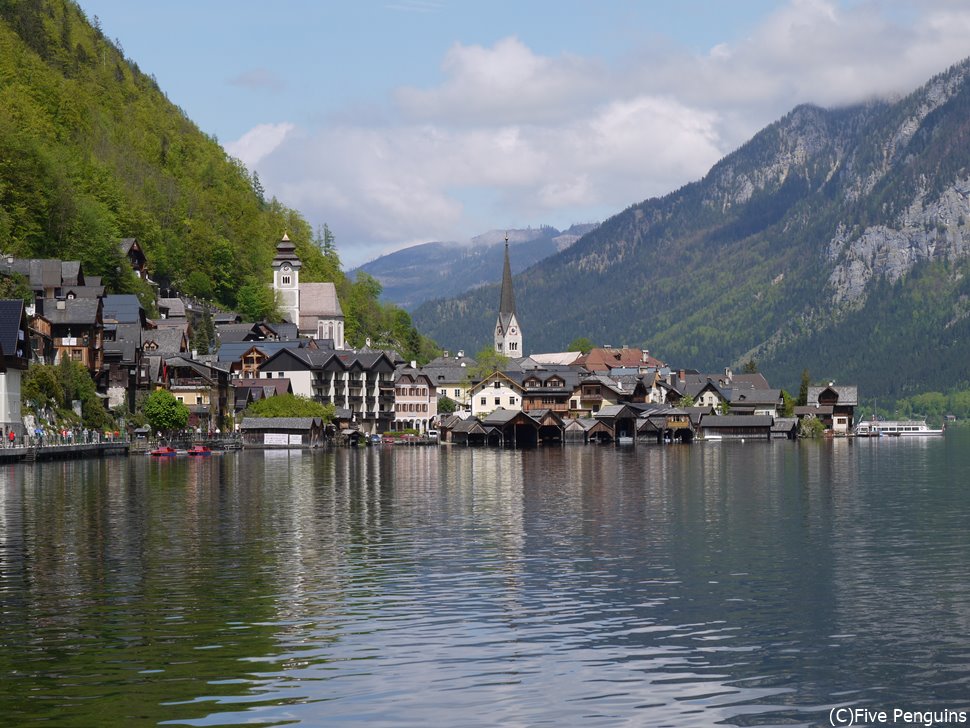 湖畔の町ハルシュタットは世界遺産に指定されている