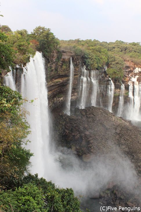 カランドゥーラの滝はビクトリア滝に次いでアフリカ第2の滝