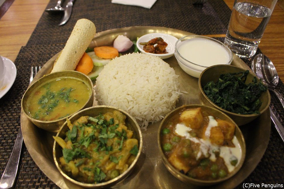 ネパールの伝統料理　ダルバート