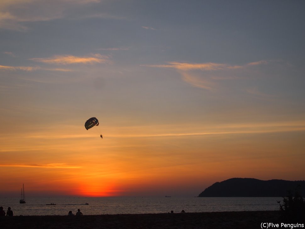 夕陽も美しいランカウイ島/海でのんびりするのが似合う島