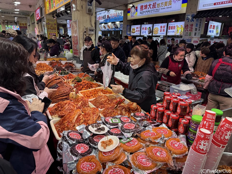 朝市のキムチ売り場