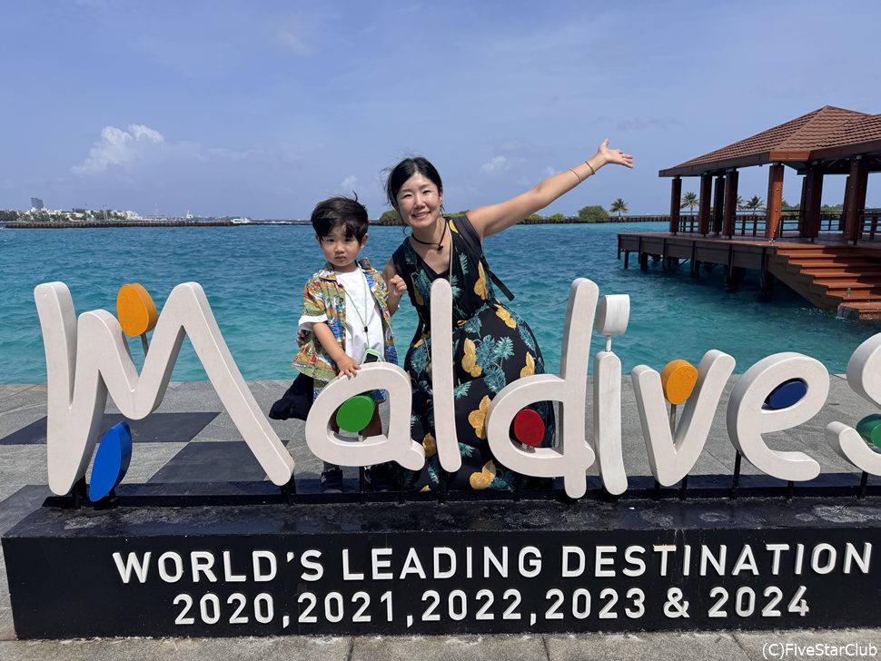 マーレ空港を出たらこんなにきれいな海がお出迎え!!