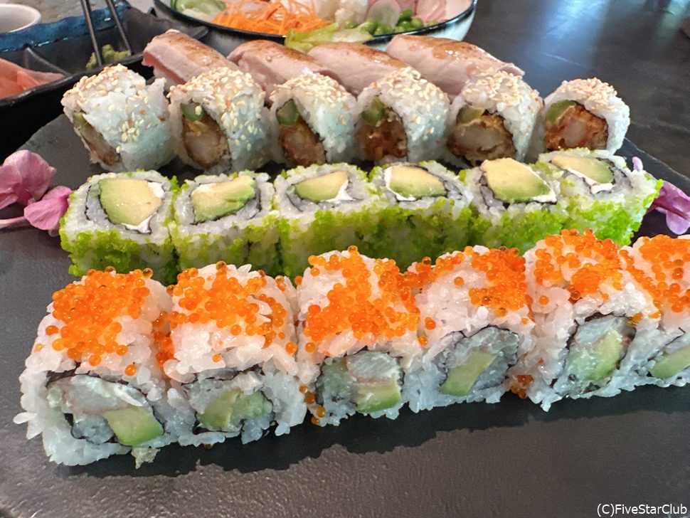 いろんなオリジナル寿司の盛り合わせは最高の味!!