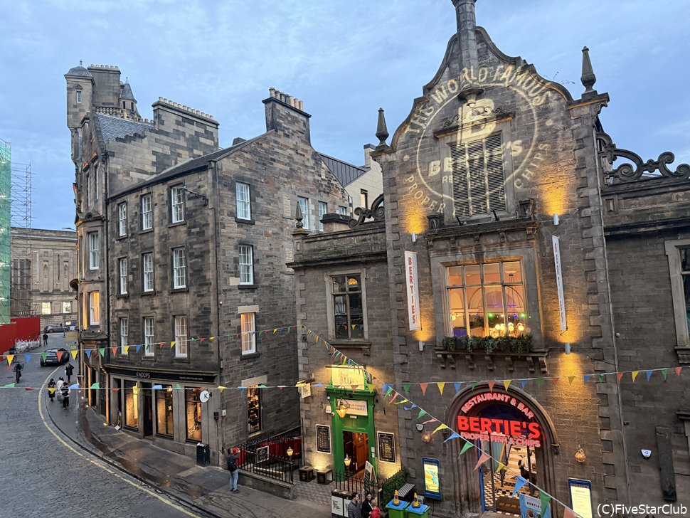 夜の街歩きも楽しい