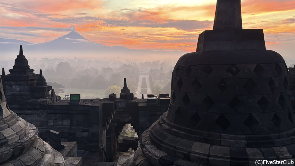 ボロブドゥール遺跡のサンライズツアー