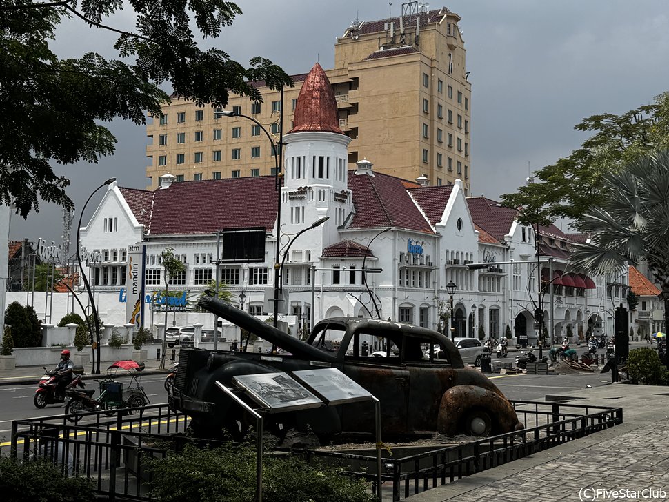 歴史的資料の残るスラバヤ市内