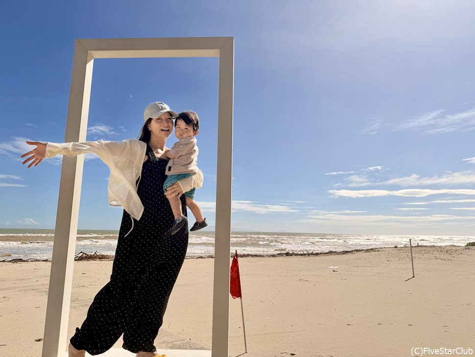 GRANDVRIO OCEAN RESORT プライベートビーチと私達<ダナン>