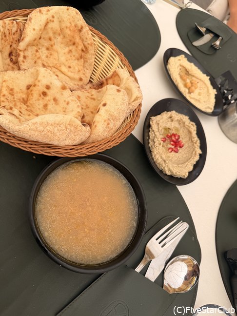 エジプト料理がずらり