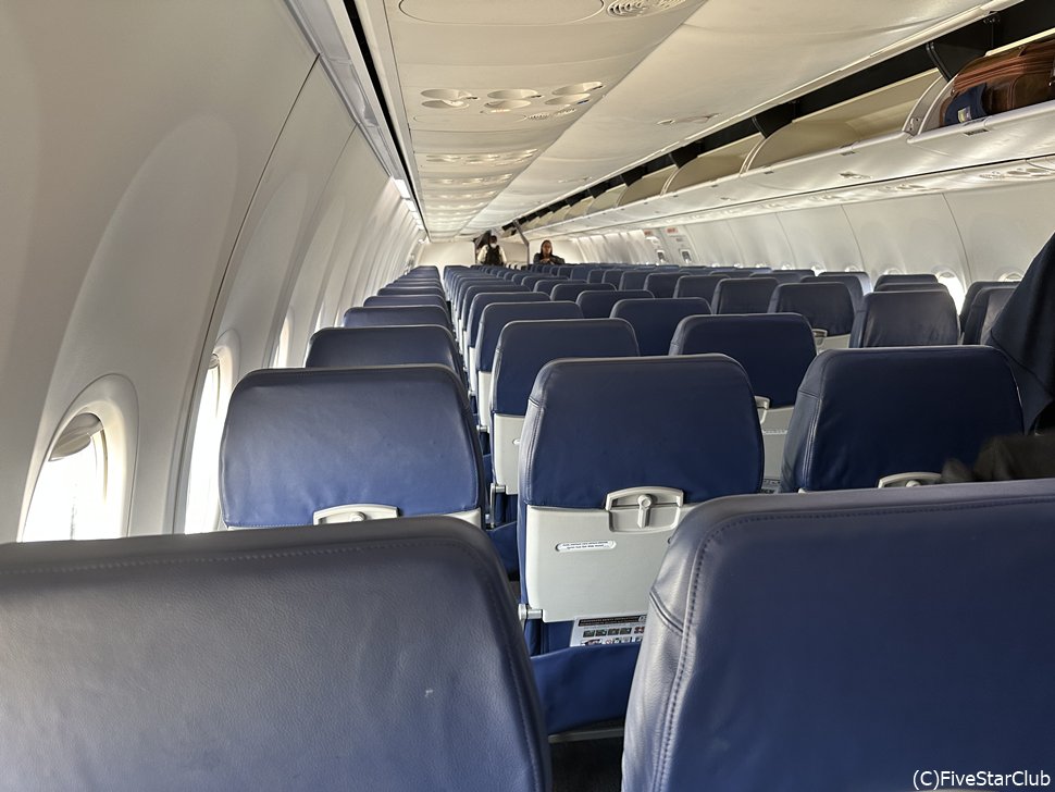 西アフリカに強いアスカイ航空の機内