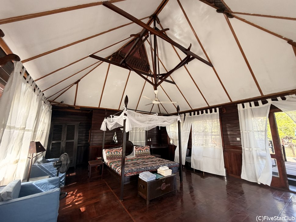 マカスチュに隣接するMandina River Lodge　ホテル