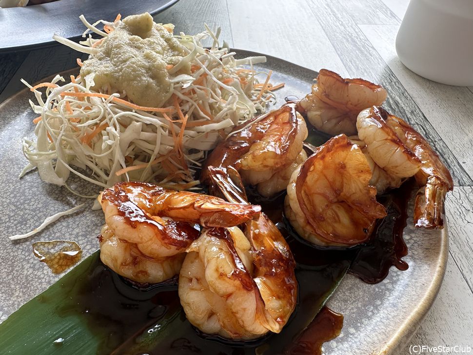 フォーシーズンズ ホテルのレストランにて