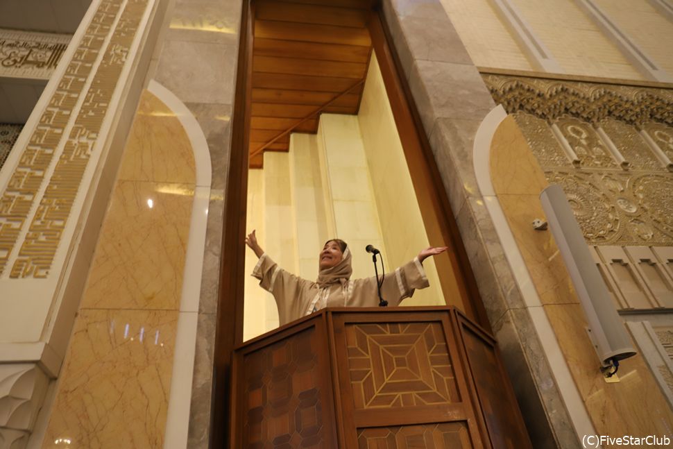 グランドモスクで特別の秘密の扉を越えていくと・・・・！