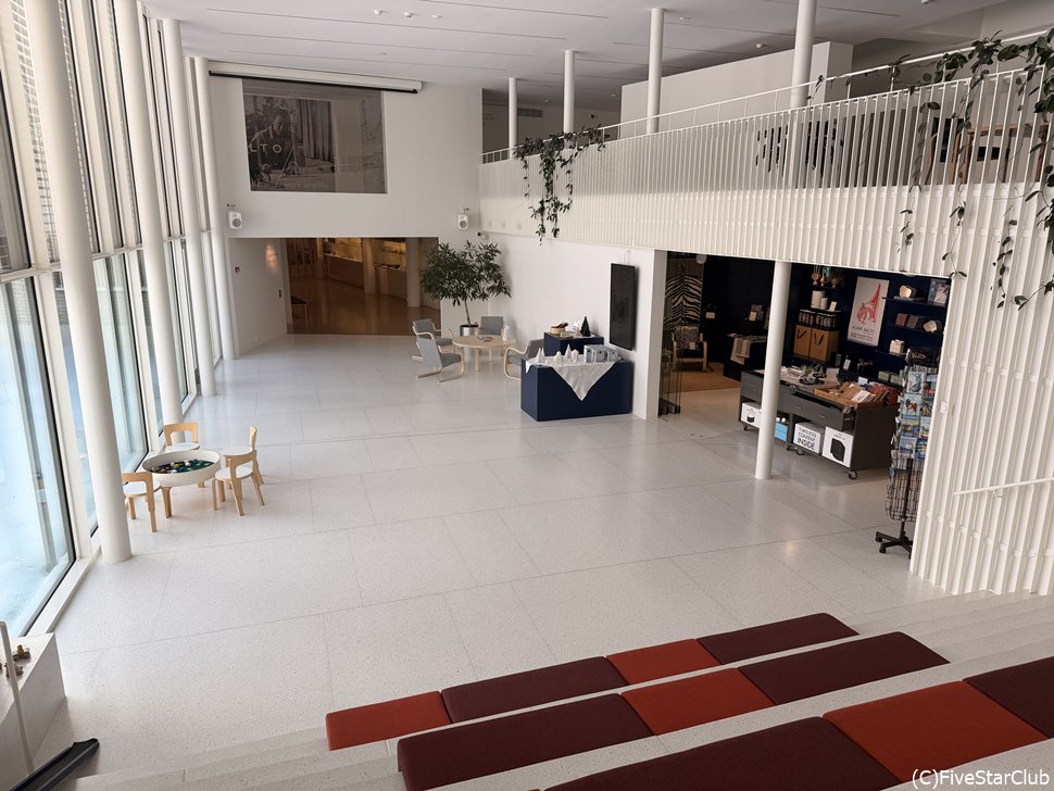 光あふれる館内 いつまでもゆっくりしていたい