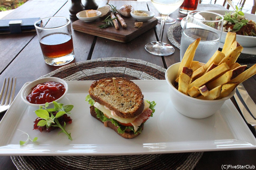 シンギタ・ササクワロッジのランチ
