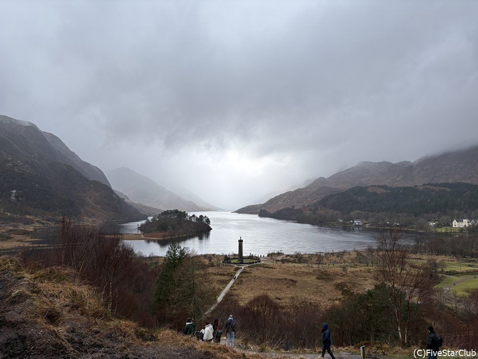 シール湖とGlenfinnan Monument