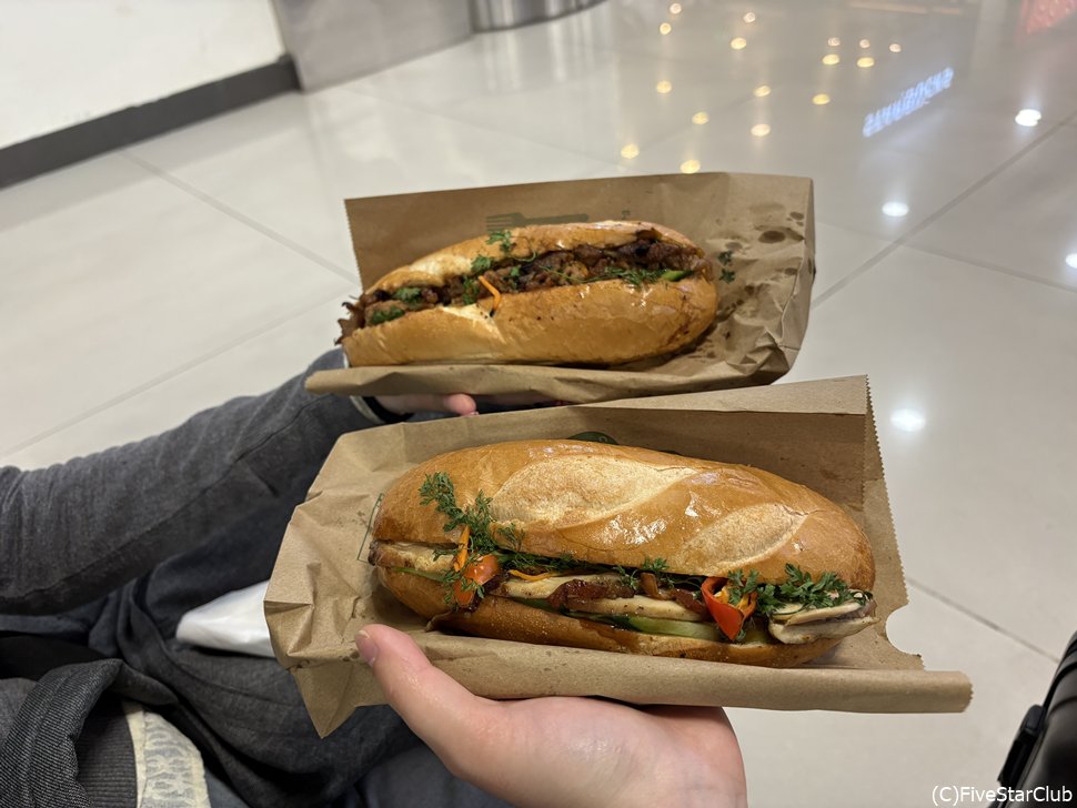 ハノイ空港でさっそく味わうベトナム料理「バインミー」