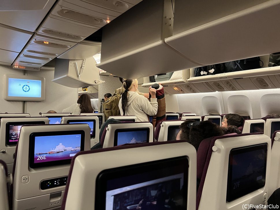 カタール航空機内