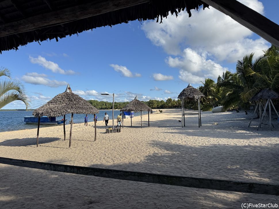 マナンバトのビーチの風景