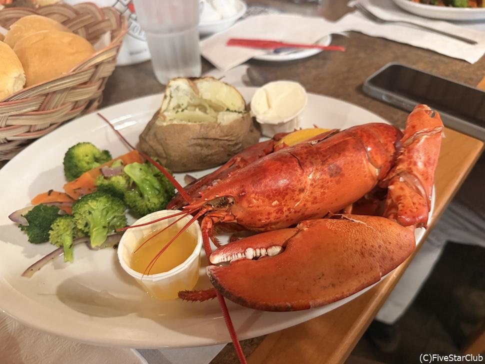 名物のロブスターを、同じく名産のジャガイモとともに!