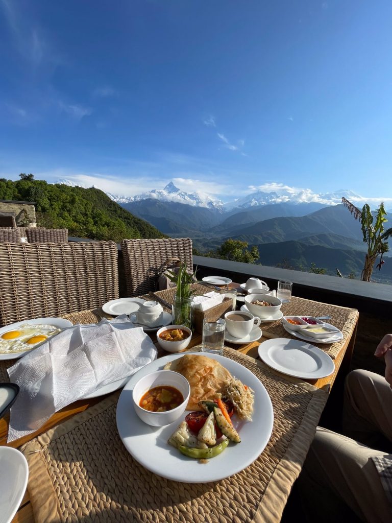 ネパールホテル Sarangkot Mountain Lodge 朝食