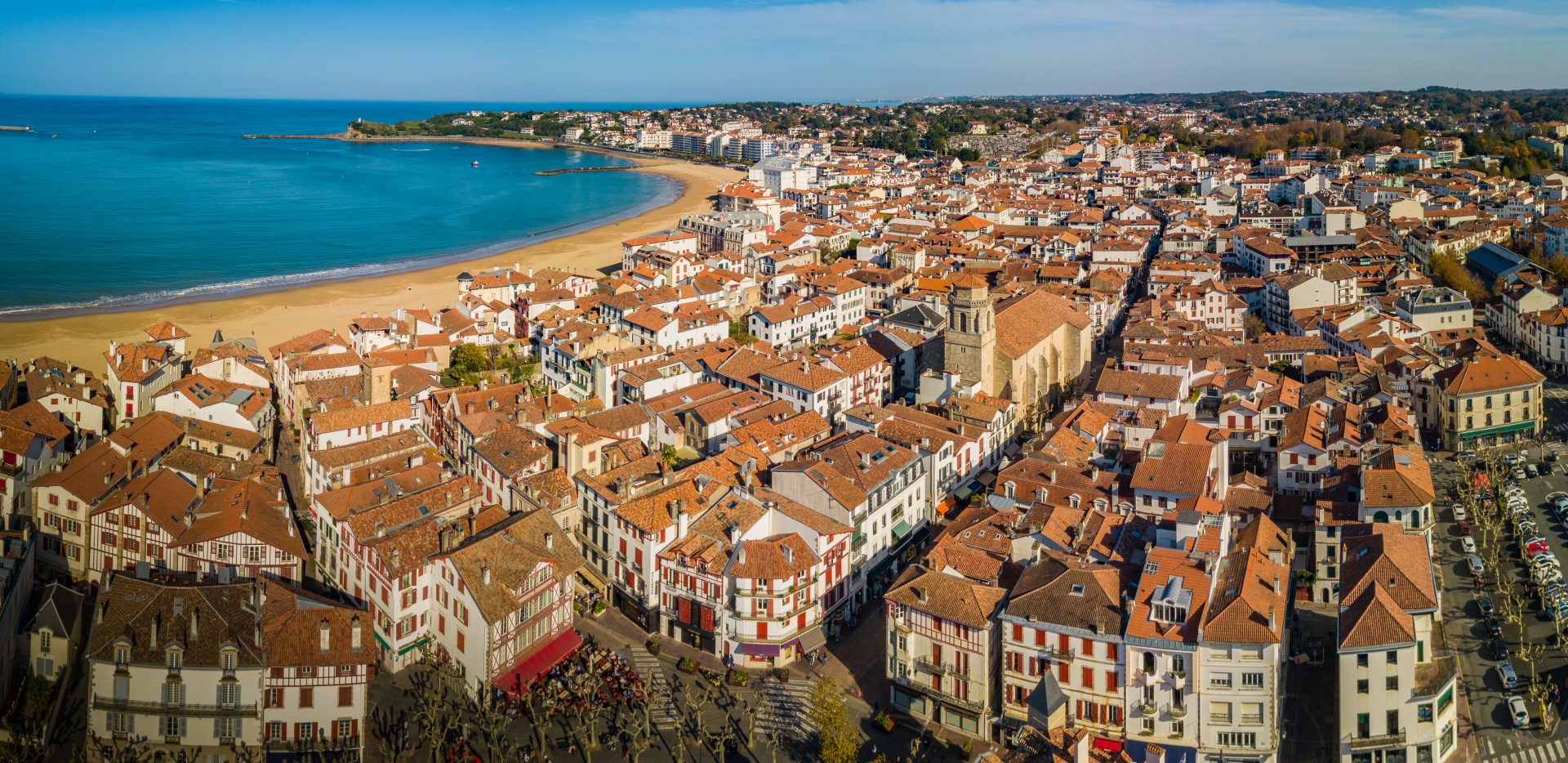 スペインの国境からわずか15kmの距離にあるサンジャンドリュズは、サンセバスチャンからの小旅行にも最適