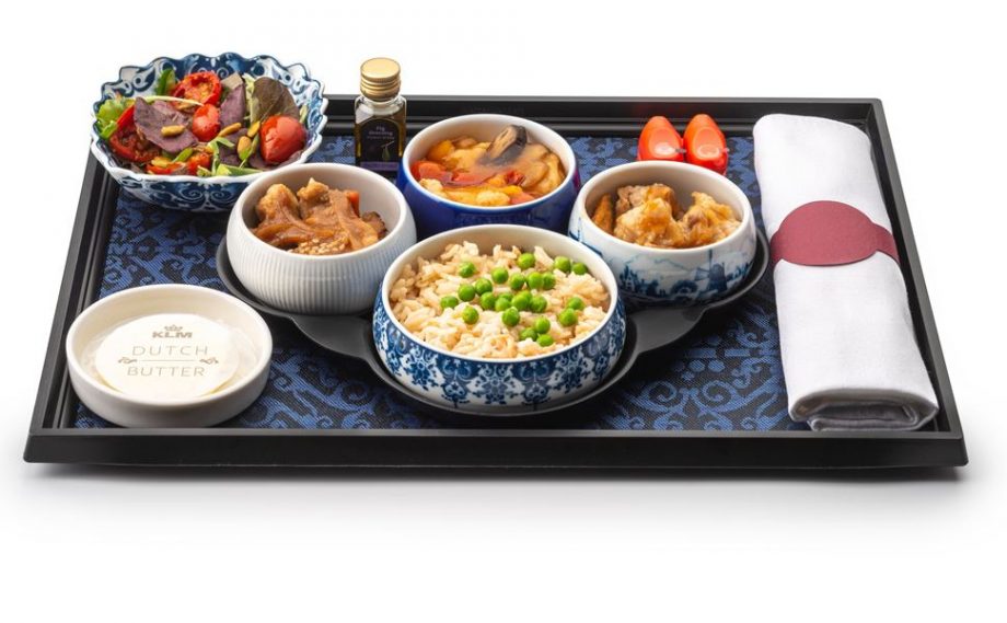 オランダの一流シェフ監修のメニュー。日本線では和食も用意